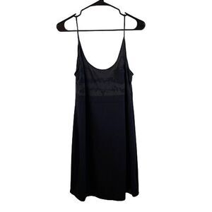 Under Armour MTN Women Spaghetti Strap Scoop Neck Patch Pocket Casual Tank Top L